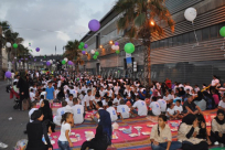 بالصور: مئات الأطفال وذويهم يجتمعون على مائدة الرحمن في ميناء يافا للعام الرابع على التوالي